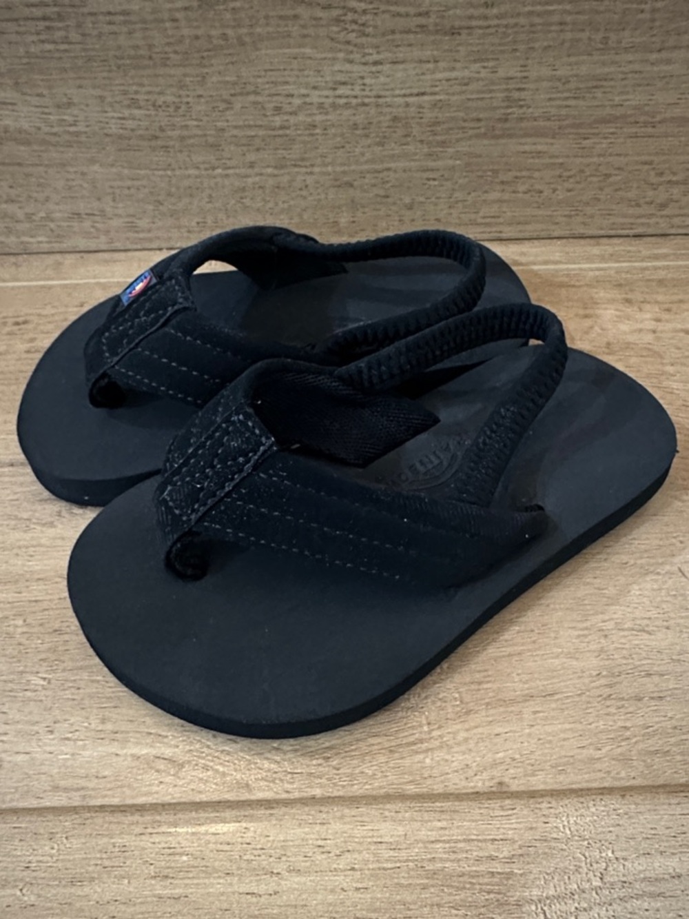 Rainbow Black Kids Flip Flop Sandals (Toddler 7/8) Wide fit